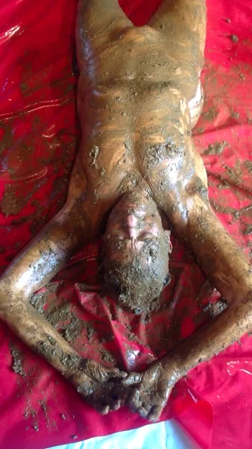 Click to play video Angelina 06