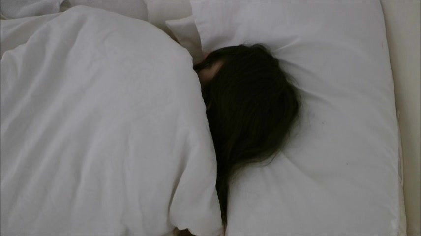 Click to play video nathalie 14