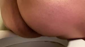 Click to play video Pooping - video 304
