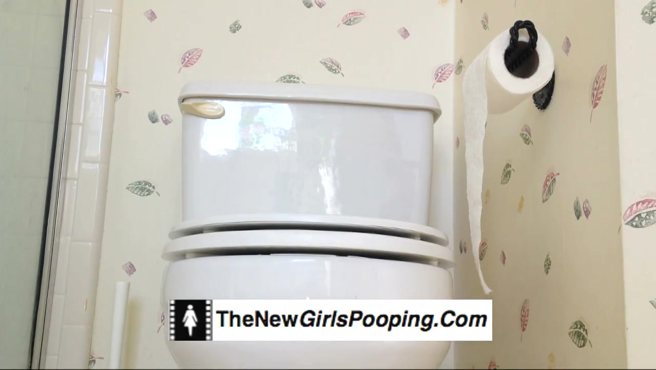 Click to play video Club Shaped Toilet Turd