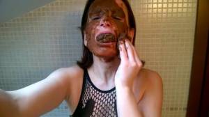 Click to play video Shit Girls - video 18