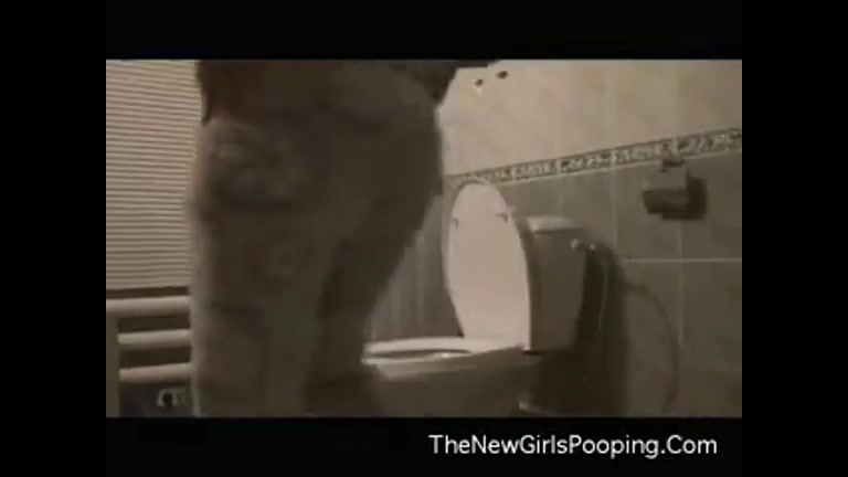 Click to play video pooping on the toilet