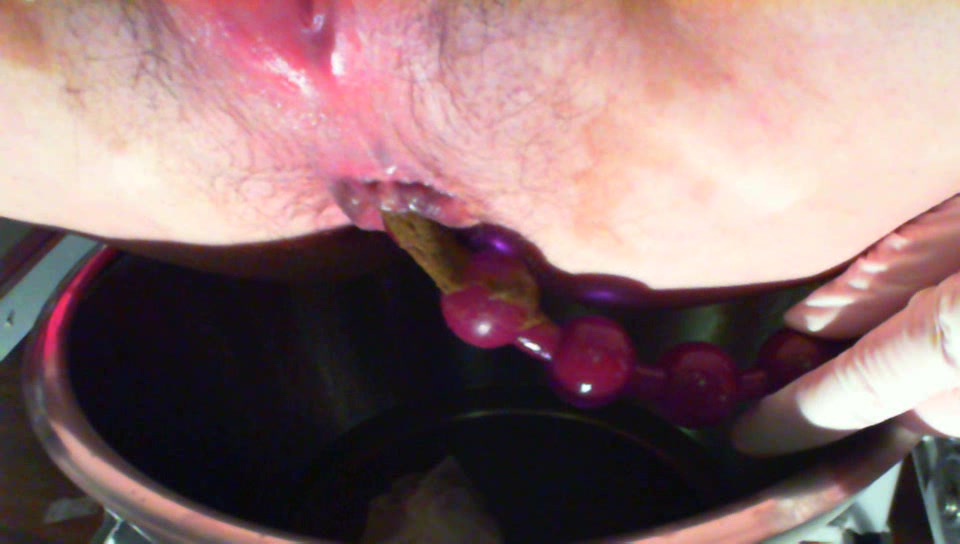 Click to play video Toilet Girl deep anal play