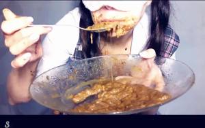 Click to play video She is excited by yummy food
