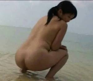 Shitting in the sea 2 - ScatFap.com - scat porn search - FREE ...