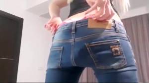 Click to play video Shitting in blue jeans