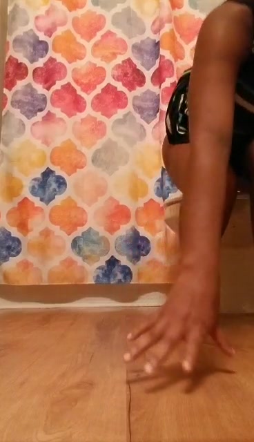 Click to play video 18 year old ebony girl shit