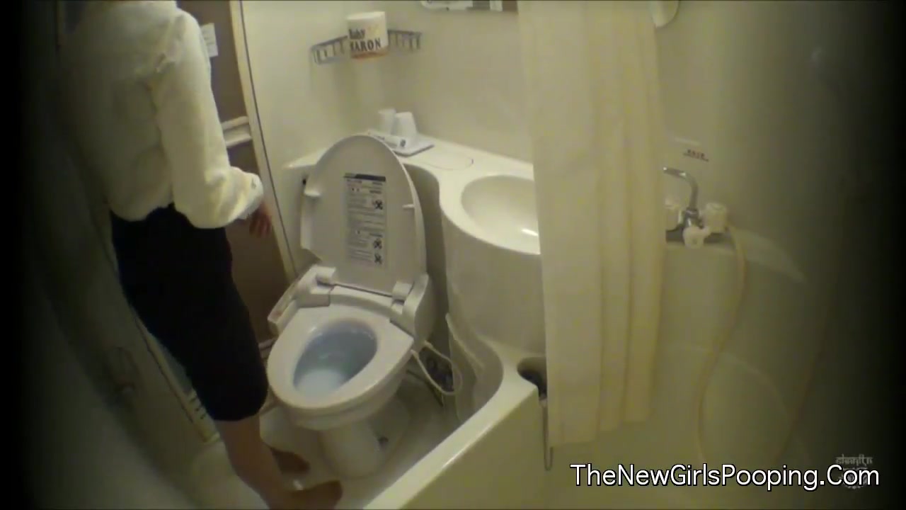 Click to play video Japanese Western Toilet Bowlcam 20