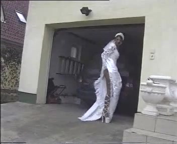 Click to play video Bride poop