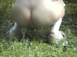 Japanese sports girl feeding poop for flies - ScatFap.com - scat ...