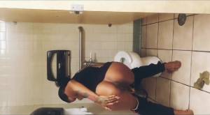 Click to play video Black girl pooping - video 11