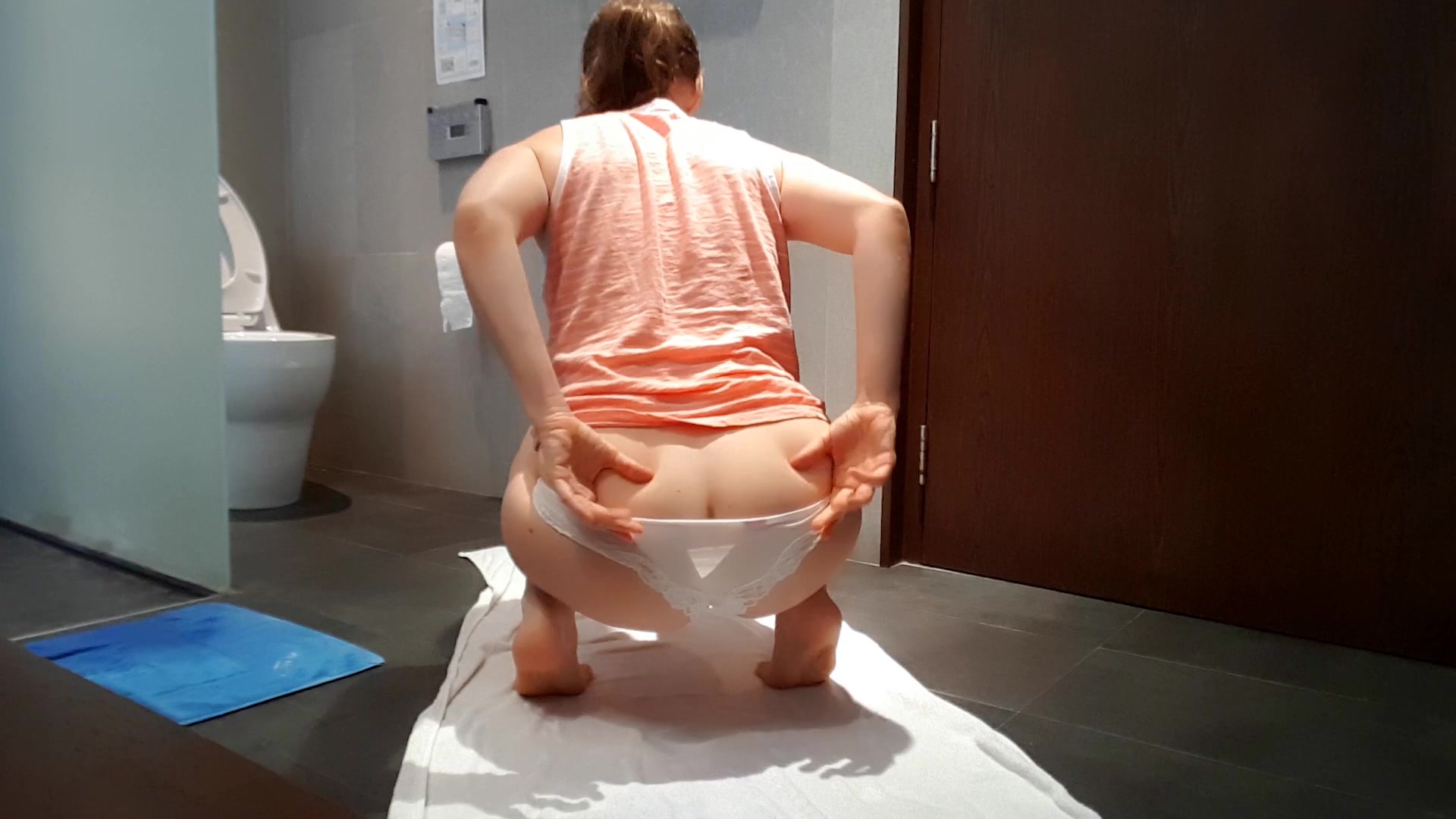 Click to play video Scat play - video 53