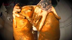 Click to play video Booty Smear 2