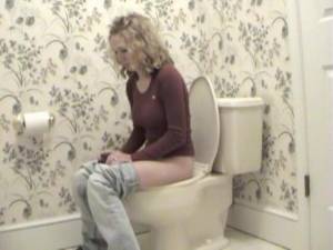 Hot girl pooping on toilet 45 - ScatFap.com - scat porn search ...