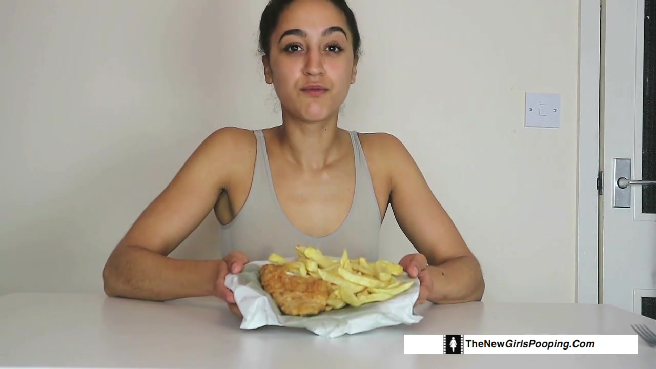 Click to play video Ebony shits on plate