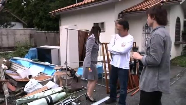 Click to play video Japanese Reporter Poops Herself