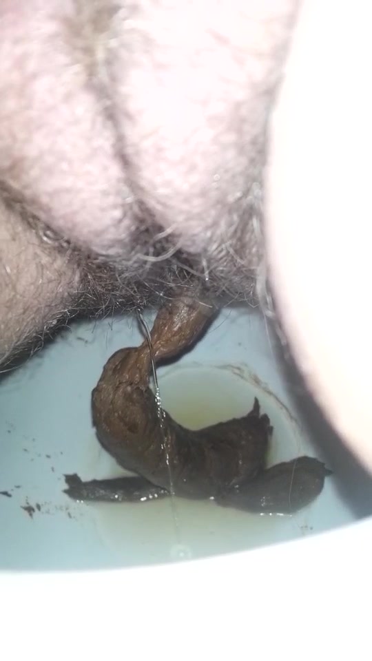 Click to play video Jenny Pooping 1
