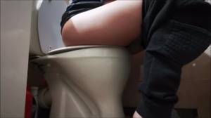 Click to play video Girl pooping at home