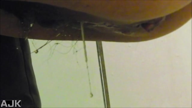 Click to play video Toilet farting and pooping