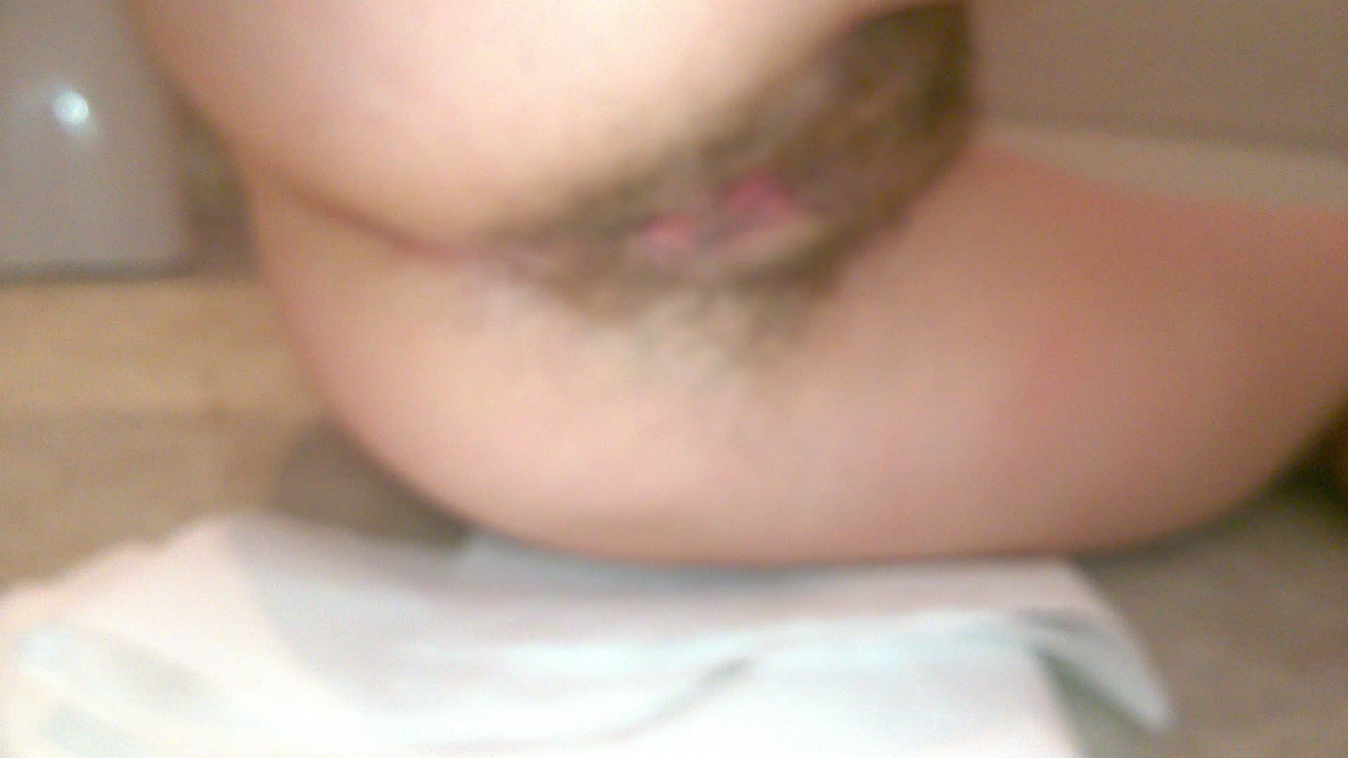 Click to play video Shitting close up with hairy pussy