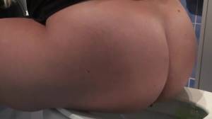 Click to play video Chubby girl with a sexy big ass shitted
