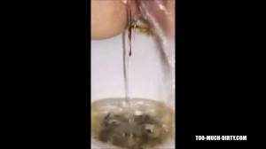 Girl on her period shit and piss in toilet - ScatFap.com - scat ...