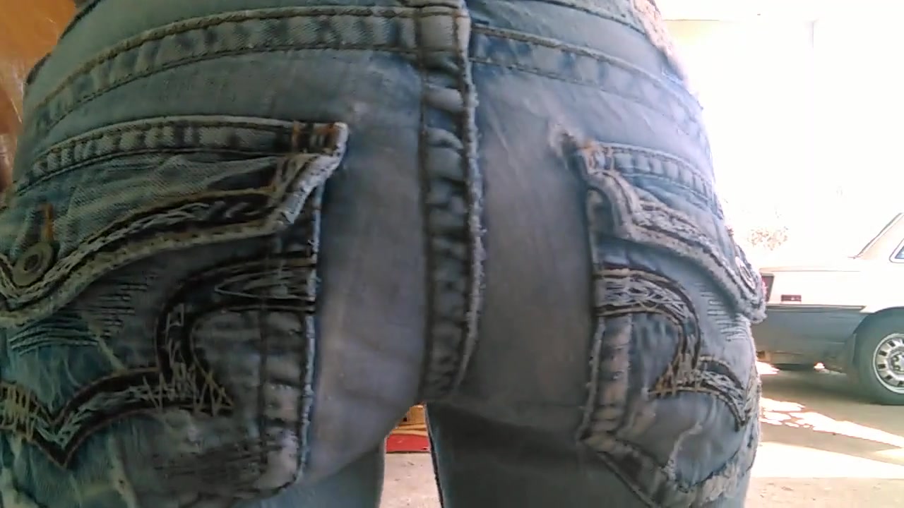 Click to play video BADBITCH MILFY Bubbly Farting Diarrhea Shit In Her Jeans! - 