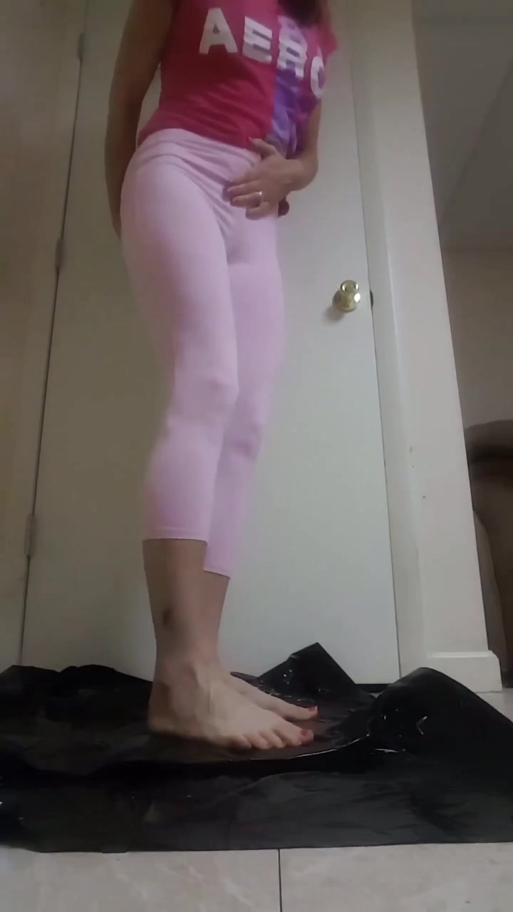 Click to play video Hot milf leggings