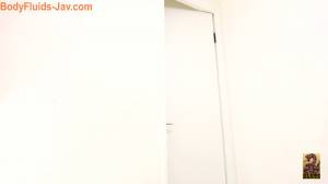 Click to play video Laying an egg 1