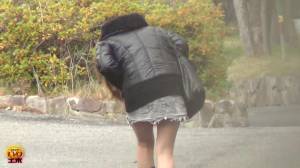 Click to play video EE011 Girls 'outdoor diarrhea emergency situations. Part 15 (Final)