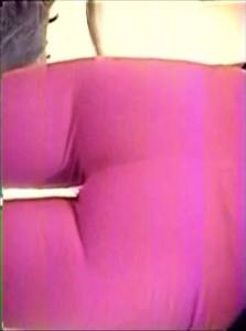 Click to play video Girl poops during workout 2