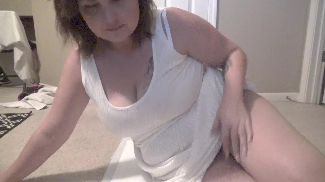 Click to play video BBW milf shits on floor