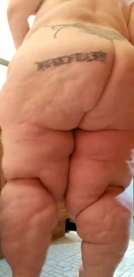 Click to play video Mature Jiggly SSBBW Takes A Sloppy Shit 1 - ThisVid. com