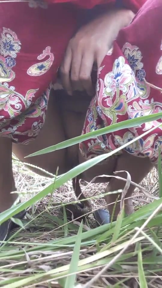 Click to play video Thai outdoor pooper MkII