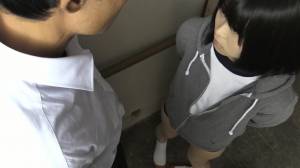 Click to play video かわいい女の子のうんこ１