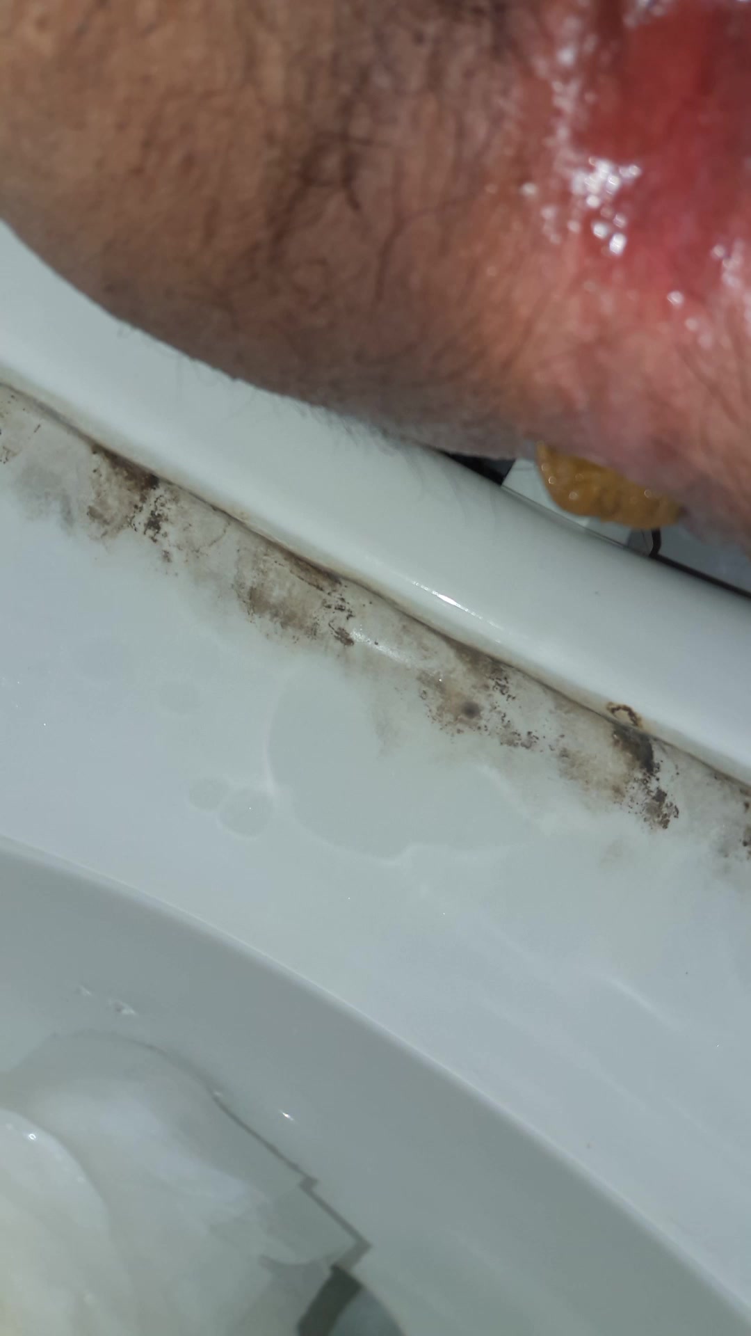 Click to play video Pooping - video 158
