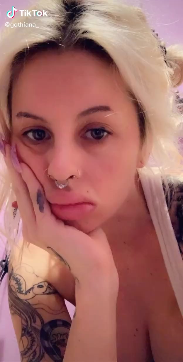 Click to play video Tik tok poop 2 - video 3