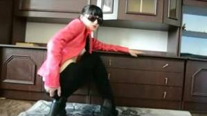 Click to play video Girl farting and having diarrhea