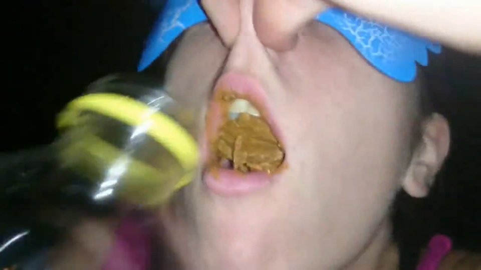 Click to play video Amateur Scat Teens Real Feeding Lots Of Piss And Shit - Scat. World
