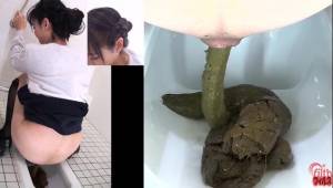 Click to play video Japanese beauties poop - video 6
