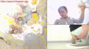Click to play video 下痢ビームカメラ直撃三連発