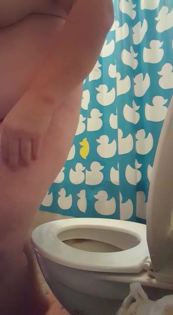Click to play video BBW Toilet Shitting