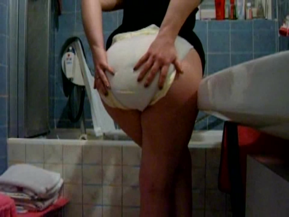 Click to play video Diaper poop - video 4