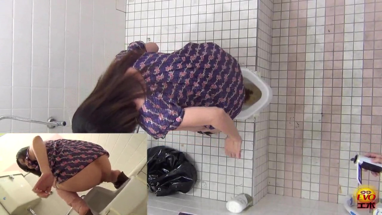 Walking in on Japanese Girls in the Toilet - Part 4 EE - 029 - ScatFap - scat porn search