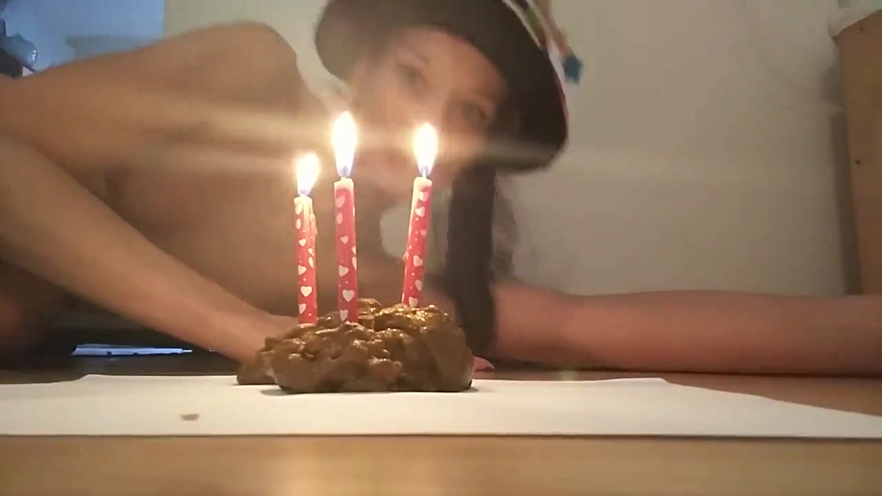 Click to play video Girl - Scat - birthday - cake