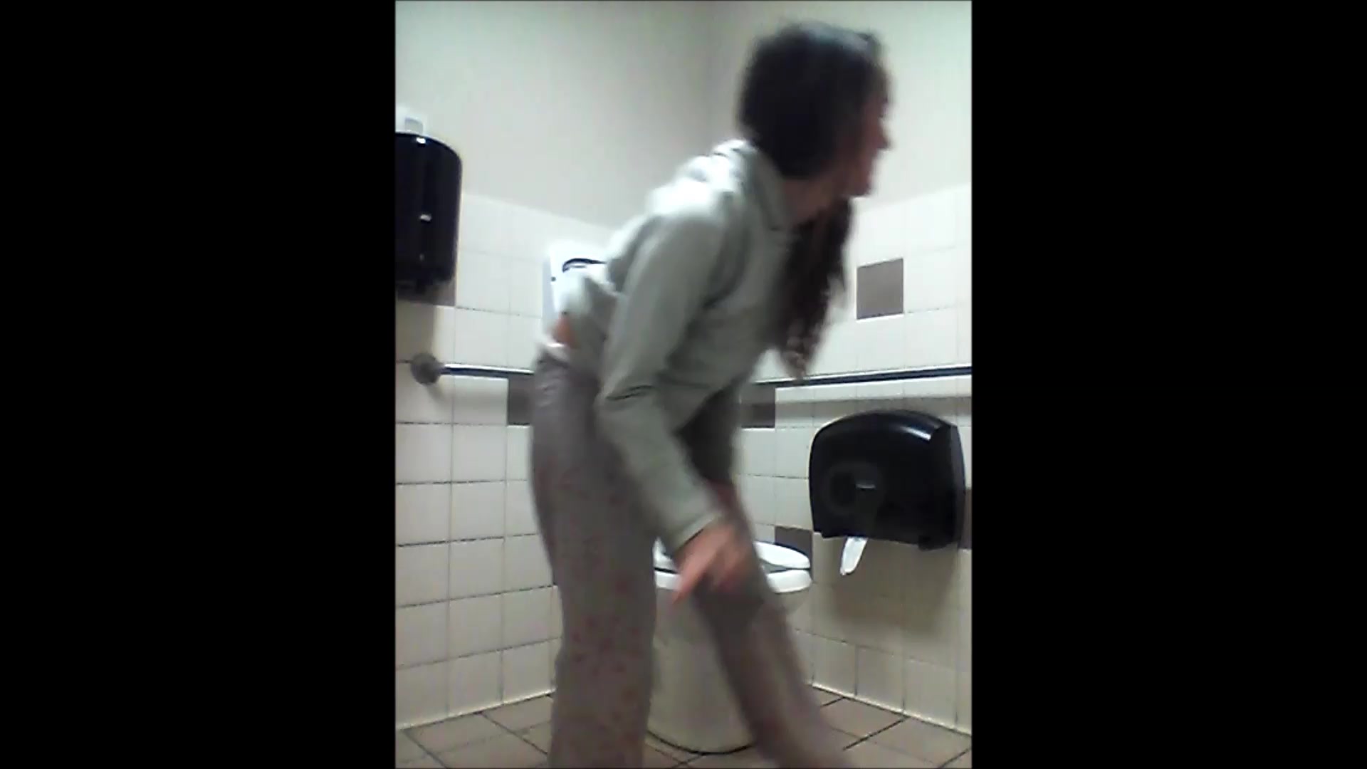 Girl pooping on public toilet - ScatFap - scat porn search