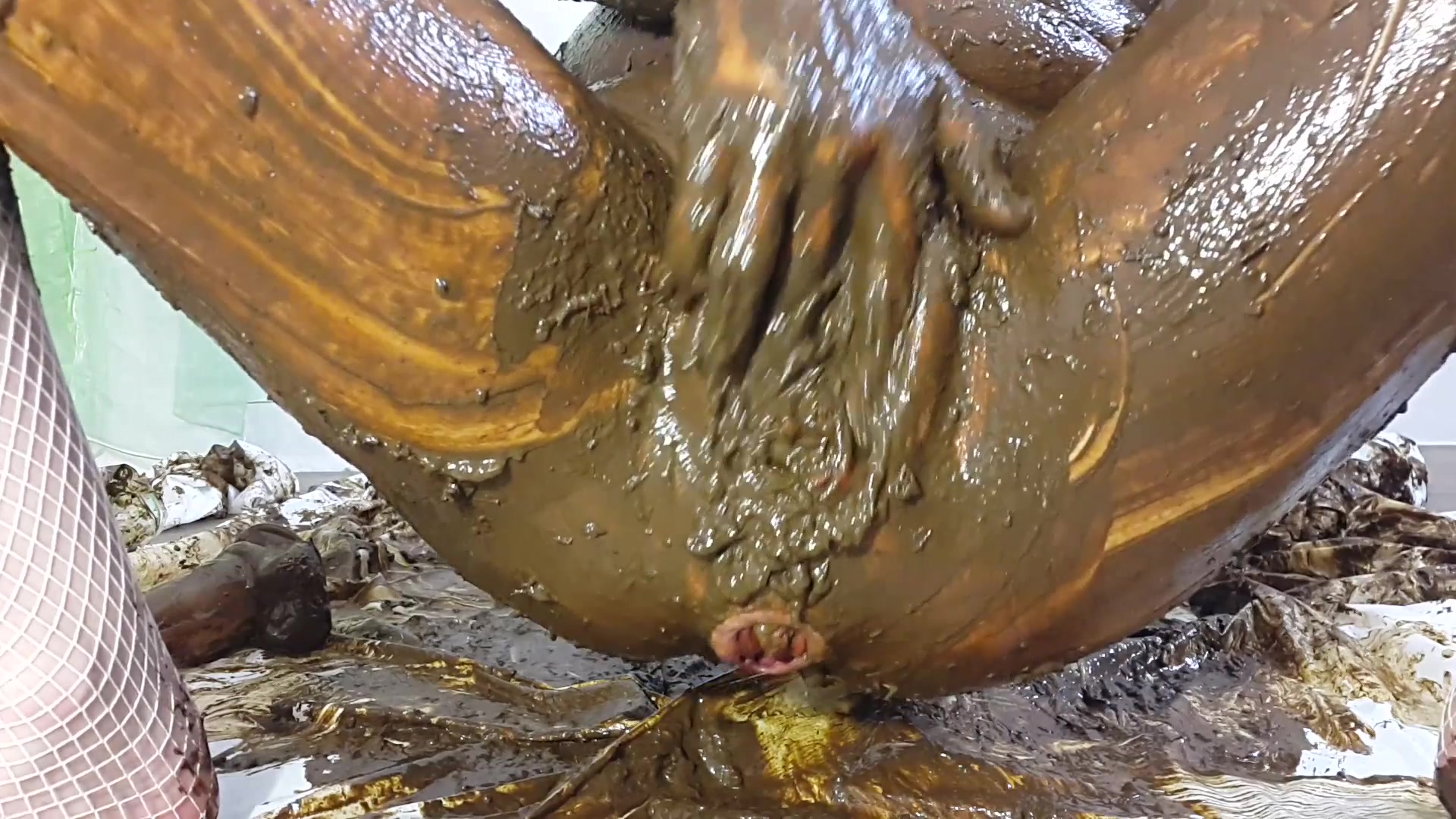 Click to play video Disgusting chick masturbating with shit