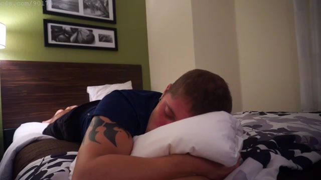 Click to play video WAKE UP I GOT TO FART