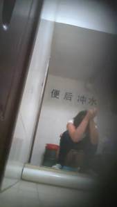 Click to play video Chinese girl can't stop shitting