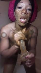 Click to play video Shit covered ebony sucks shiity dildo